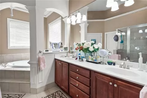 Bath - 50 Cannonade Ct, Covington, GA 30016 photo 2 of 4