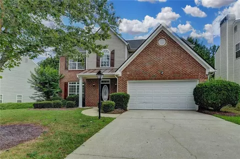 2421 Fall Creek Lndg, Loganville, GA 30052