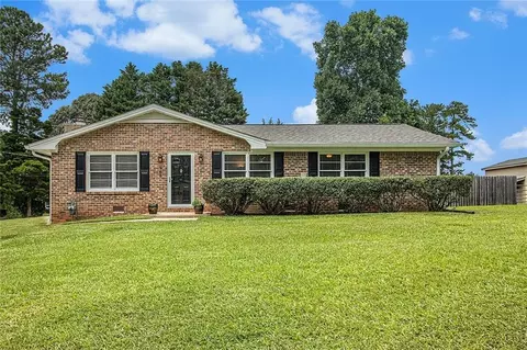 664 Old Tucker Rd, Stone Mountain, GA 30087
