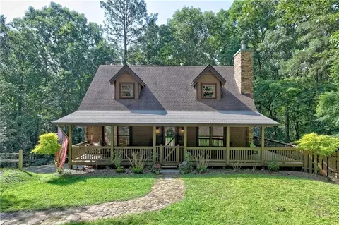 26 Woodglen Ct, Ellijay, GA 30540