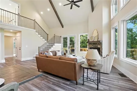 Living - 275 River Cliff Dr, Cornelia, GA 30531 photo 3 of 4