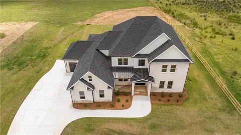 Exterior - 3284 Hall Rd, Dacula, GA 30019 photo 13 of 17
