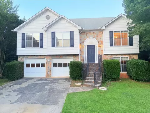 1047 Martin Heights Dr, Lawrenceville, GA 30044