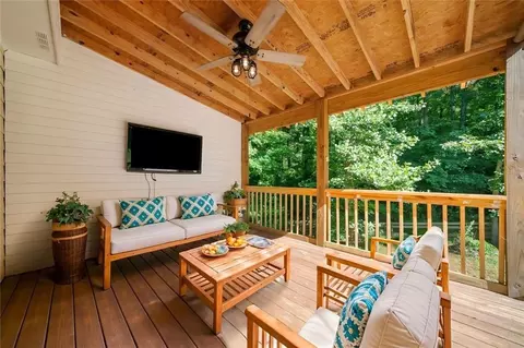 140 Glencrest Dr, Commerce, GA 30529 photo 5