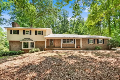 4848 Red Oak Dr, Gainesville, GA 30506