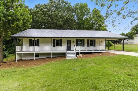 35 Jennifer Ln, Carrollton, GA 30116