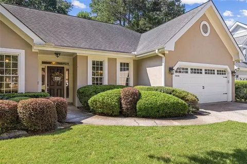 Exterior - 3072 Oaktree Ln, Duluth, GA 30096 photo 2 of 4