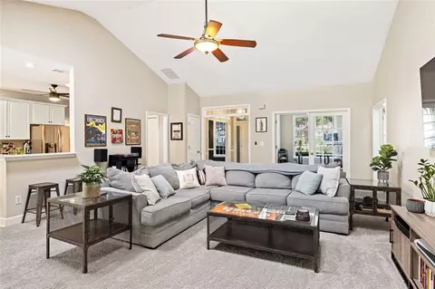 Living - 3072 Oaktree Ln, Duluth, GA 30096 photo 1 of 2