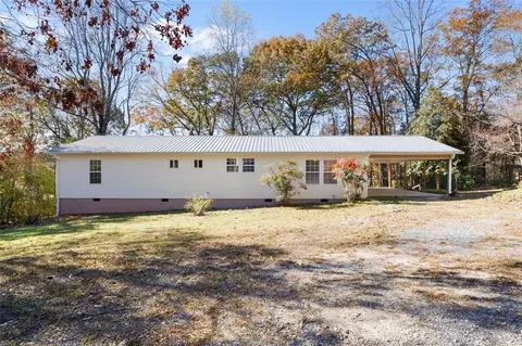 28 Lincoln St, Jasper, GA 30143