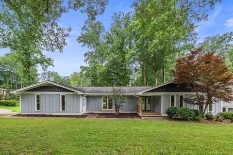 4370 Mabry Ln, Roswell, GA 30075