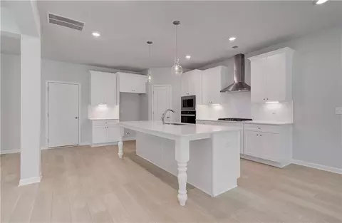 Kitchen - 197 Haverling Pass, Hampton, GA 30228 photo 1 of 3