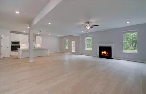 Living - 197 Haverling Pass, Hampton, GA 30228 photo 2 of 7