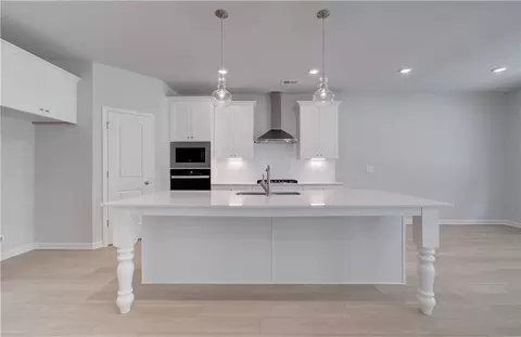 Kitchen - 197 Haverling Pass, Hampton, GA 30228 photo 2 of 3