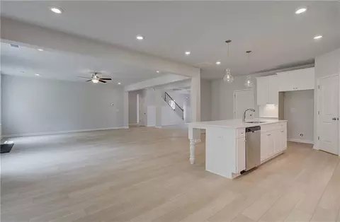 Living - 197 Haverling Pass, Hampton, GA 30228 photo 6 of 7