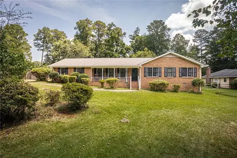 2252 Timber Ln, Snellville, GA 30078