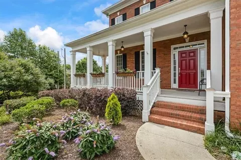 1140 Promontory Dr, Marietta, GA 30062