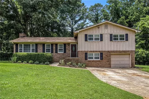 396 Stockwood Dr, Woodstock, GA 30188