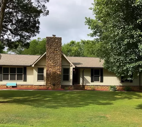 102 Sylvania Cir, Calhoun, GA 30701