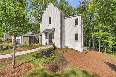 135 Cedarwood Ln, Roswell, GA 30075