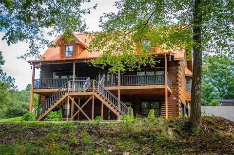 6980 Lamplighter Ln, Winston, GA 30187