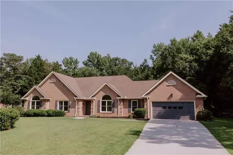 180 Jay Trl, Fayetteville, GA 30215