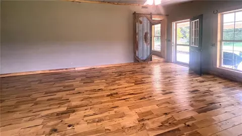 Living - 548 Knight Bottom Rd, Fairmount, GA 30139 photo 2 of 2