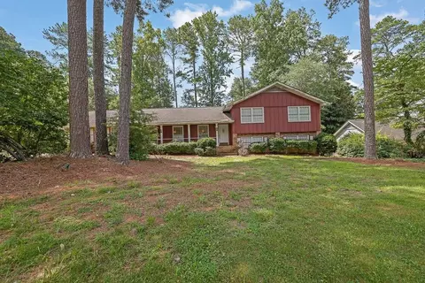 1653 Kings Down Cir, Atlanta, GA 30338