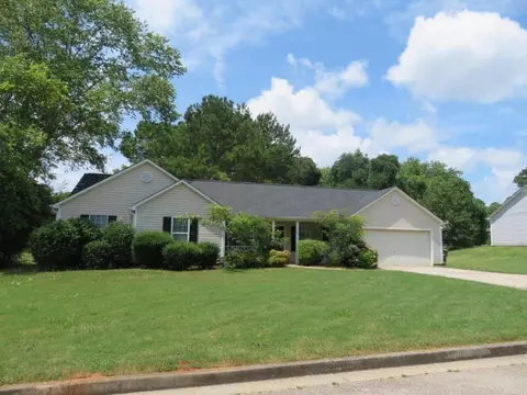 715 Cloverdale Dr, Monroe, GA 30656