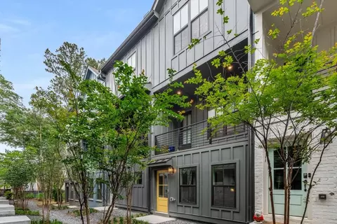 133 Pacer Pl, Atlanta, GA 30342
