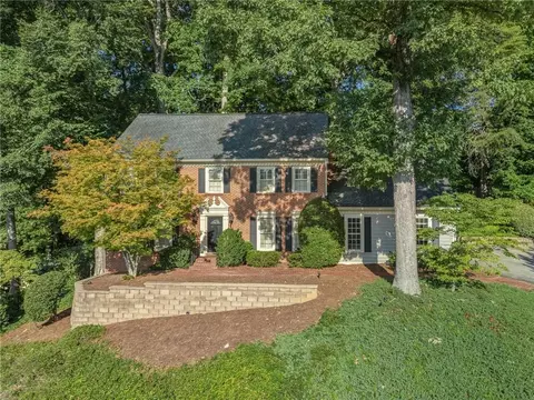 1833 Jacksons Creek Blf, Marietta, GA 30068