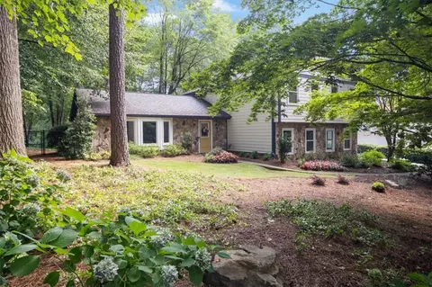 4989 Kings Wood Dr NE, Roswell, GA 30075