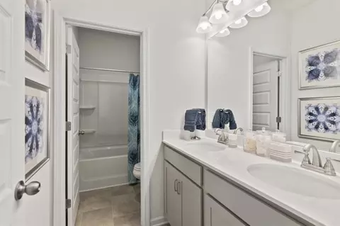 Bath - 652 Blackshear Trl, Temple, GA 30179 photo 5 of 5