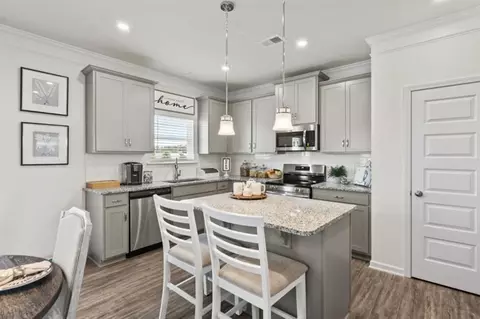 Kitchen - 652 Blackshear Trl, Temple, GA 30179 photo 1 of 5