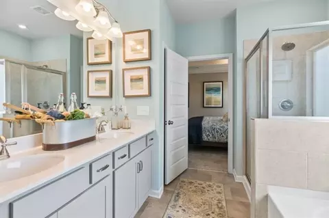 Bath - 652 Blackshear Trl, Temple, GA 30179 photo 4 of 5
