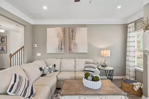 Living - 652 Blackshear Trl, Temple, GA 30179 photo 4 of 4