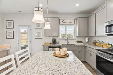 Kitchen - 652 Blackshear Trl, Temple, GA 30179 photo 4 of 5