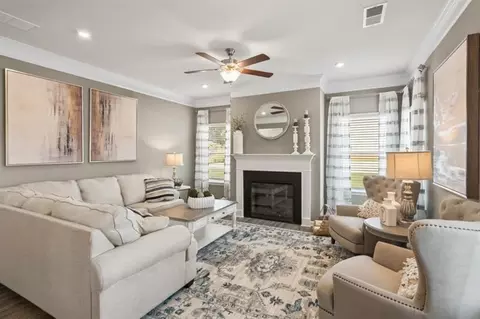 Living - 652 Blackshear Trl, Temple, GA 30179 photo 1 of 4