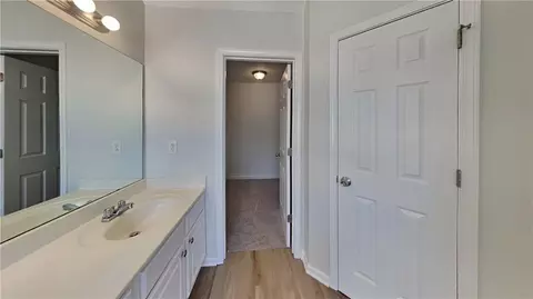 Bath - 450 Pebble Blvd, Covington, GA 30016 photo 1 of 3