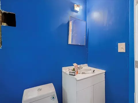 Bath - 207 Niles St, Lagrange, GA 30241 photo 1 of 1