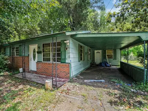 Exterior - 207 Niles St, Lagrange, GA 30241 photo 2 of 6