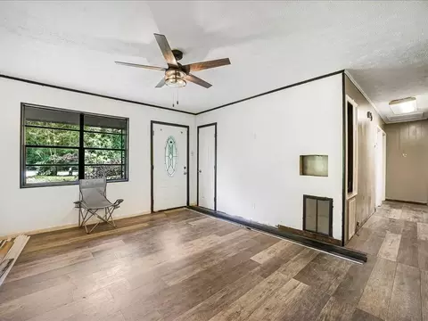 Living - 207 Niles St, Lagrange, GA 30241 photo 2 of 2