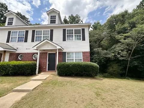 845 Store House Ct #B, Monroe, GA 30655