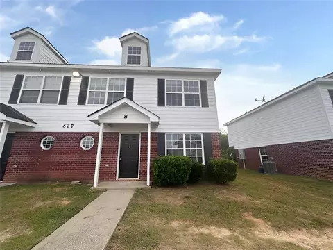 627 Mill Stone Blf #B, Monroe, GA 30655