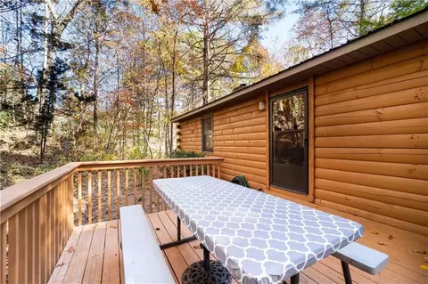 32 Walton Ln, Rabun Gap, GA 30568
