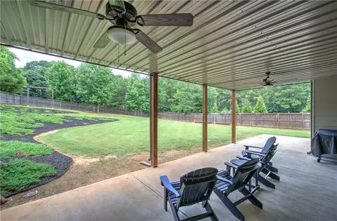 Exterior - 33 River Birch Dr, Euharlee, GA 30145 photo 6 of 9