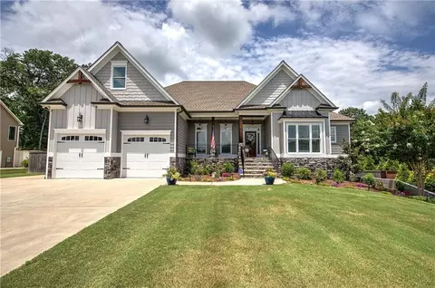 Exterior - 33 River Birch Dr, Euharlee, GA 30145 photo 3 of 9