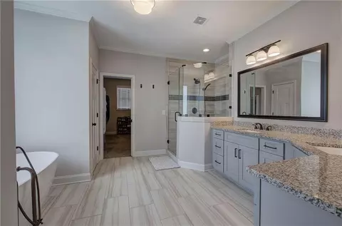 Bath - 33 River Birch Dr, Euharlee, GA 30145 photo 1 of 7