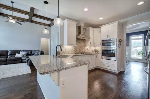 Kitchen - 33 River Birch Dr, Euharlee, GA 30145 photo 2 of 7