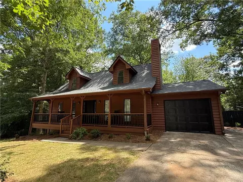 8327 Commanche Ct, Jonesboro, GA 30236