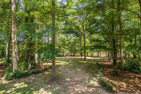 Exterior - 100 Lakeside Dr, Covington, GA 30016 photo 16 of 17